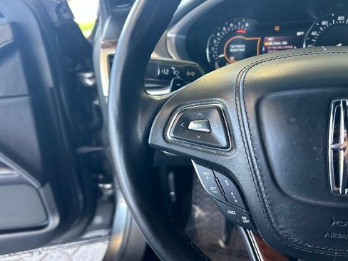 Used 2018 Lincoln MKZ Reserve w/ Technology Package FWD image 38