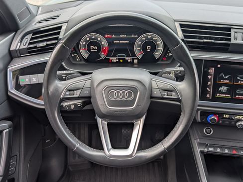 Used 2022 Audi Q3 2.0T Premium Plus w/ Premium Plus Package AWD/4WD image 24