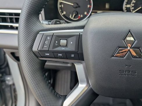 New 2026 Mitsubishi Outlander AWD image 16