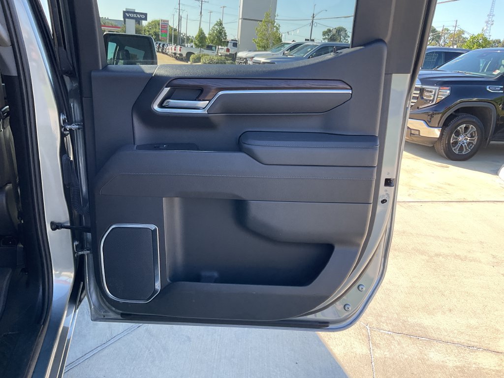 Used 2026 GMC Sierra 1500 SLT RWD image 14