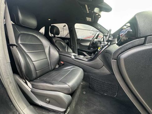 Used 2017 Mercedes-Benz GLC 300 4MATIC w/ Premium 1 Package image 23