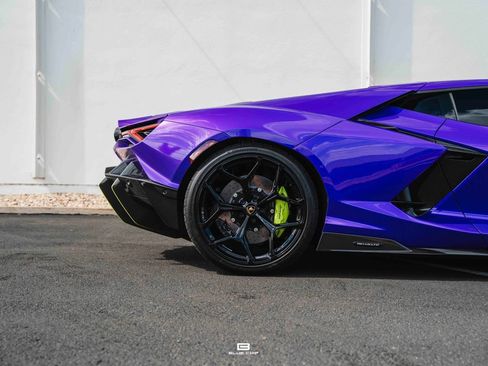 Used 2024 Lamborghini Revuelto AWD/4WD image 16