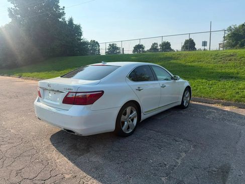 Used 2011 Lexus LS 460 w/ Comfort Pkg RWD image 6