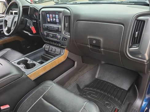 Used 2017 Chevrolet Silverado 1500 LTZ w/ Texas Edition image 29