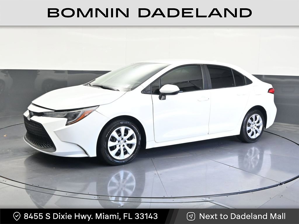 Used 2021 Toyota Corolla LE FWD image 1