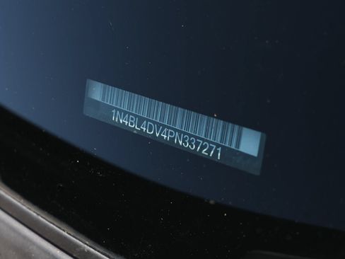 Used 2023 Nissan Altima 2.5 SV FWD image 32