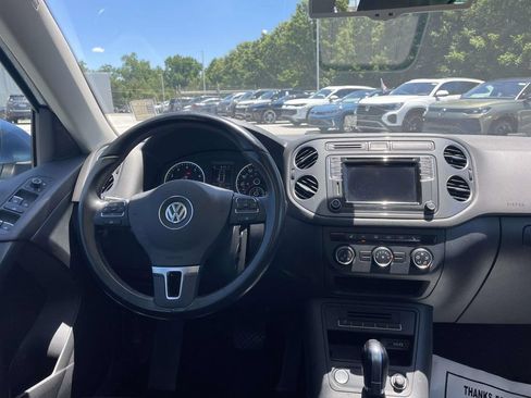 Used 2017 Volkswagen Tiguan Wolfsburg Edition FWD image 13