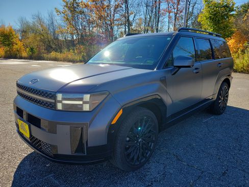 Used 2024 Hyundai Santa Fe Calligraphy image 1