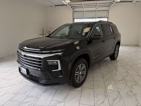 New 2026 Chevrolet Traverse LT w/ Driver Confidence Package FWD image 4