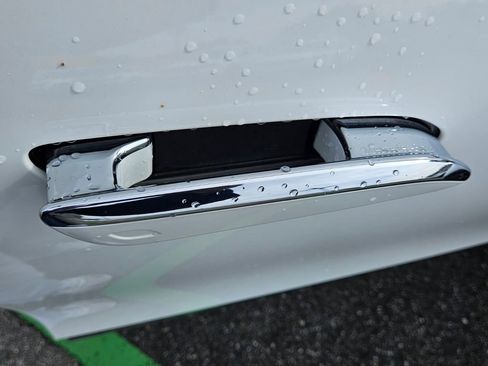 Used 2024 Mercedes-Benz EQE 350+ 4MATIC SUV image 15