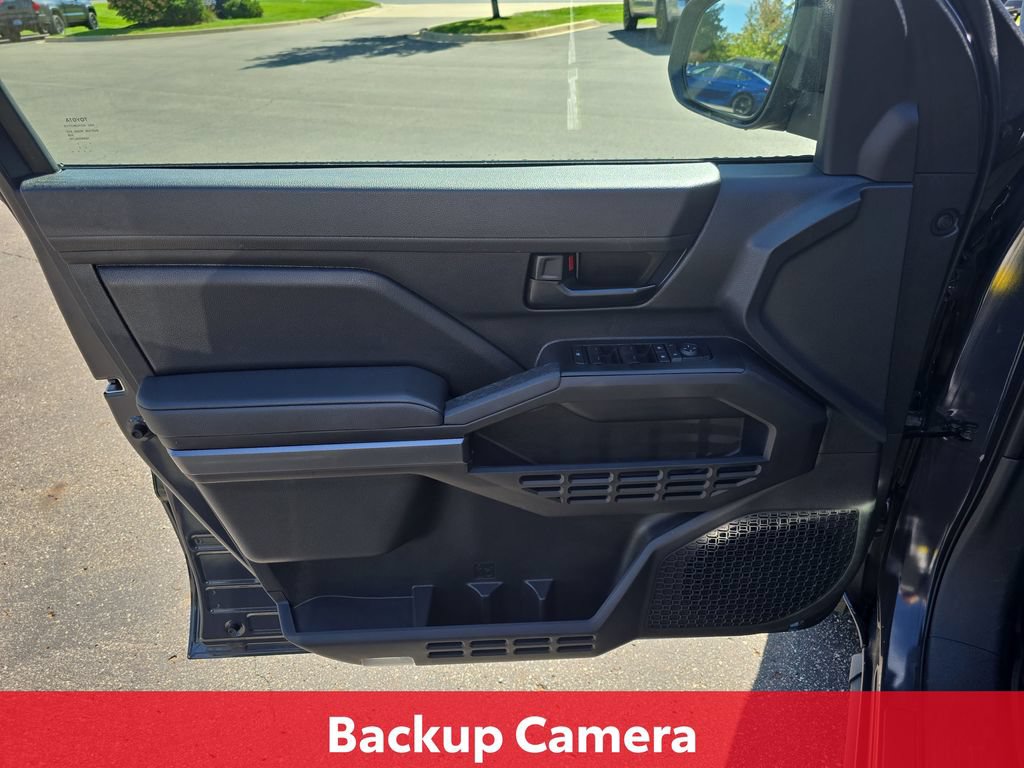 Certified 2025 Toyota Tacoma SR5 AWD/4WD image 30