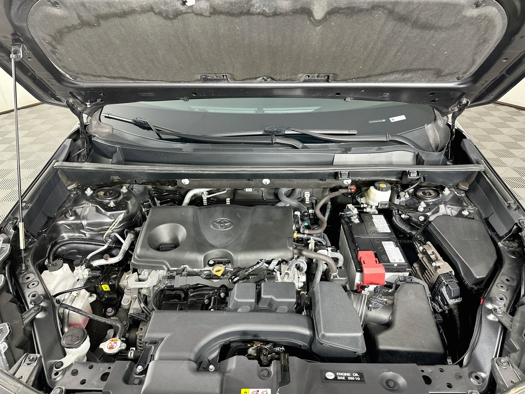 Used 2022 Toyota RAV4 LE AWD/4WD image 30