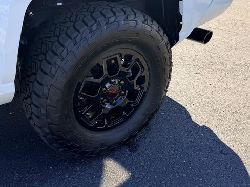 New 2025 Toyota Tacoma SR5 image 7