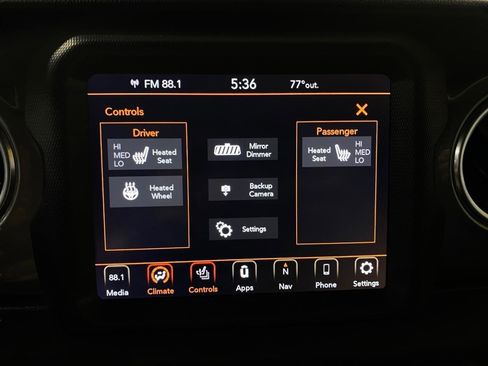 Used 2020 Jeep Wrangler Unlimited Sahara AWD/4WD image 13