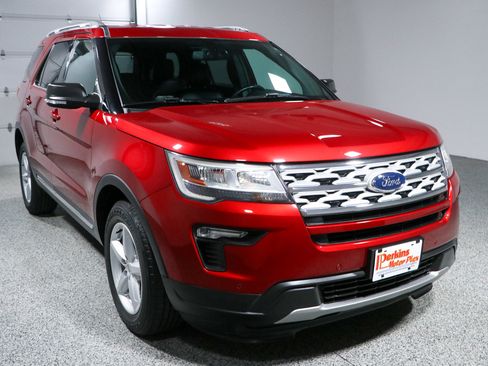 Used 2019 Ford Explorer XLT w/ Equipment Group 202A FWD image 5