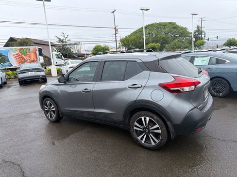 Used 2018 Nissan Kicks SV image 4