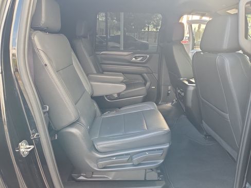 Used 2024 Chevrolet Suburban LT AWD/4WD image 52