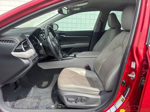 Used 2020 Toyota Camry XSE w/ Carpet Mat Package image 3