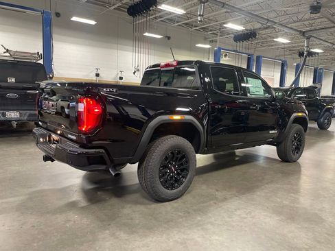 New 2026 GMC Canyon Elevation w/ Convenience Package image 7