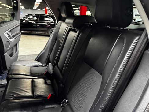 Used 2017 Land Rover Discovery Sport SE image 40