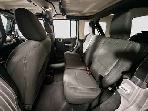 Used 2019 Jeep Wrangler Unlimited Sport S AWD/4WD image 25