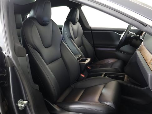 Used 2020 Tesla Model S Long Range image 34