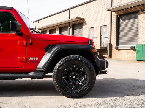 Used 2018 Jeep Wrangler Unlimited Sport AWD/4WD image 14