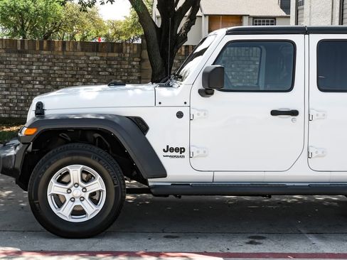 Used 2022 Jeep Wrangler Unlimited Sport image 21