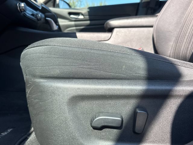 Used 2025 Nissan Altima 2.5 SV FWD image 14