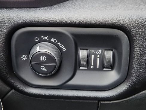 Used 2024 RAM 2500 Laramie w/ Night Edition AWD/4WD image 25