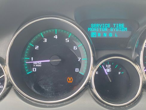 Used 2017 Buick Enclave Leather w/ Trailering Package image 20