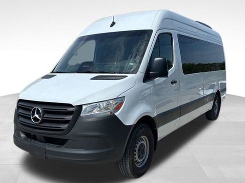 Used 2025 Mercedes-Benz Sprinter 2500 image 1