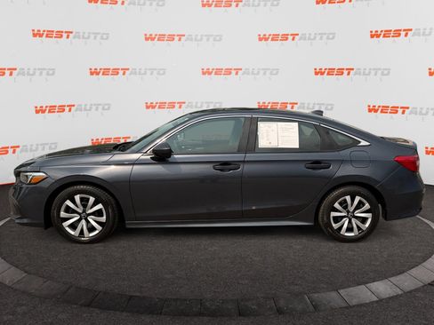 Used 2022 Honda Civic LX image 2