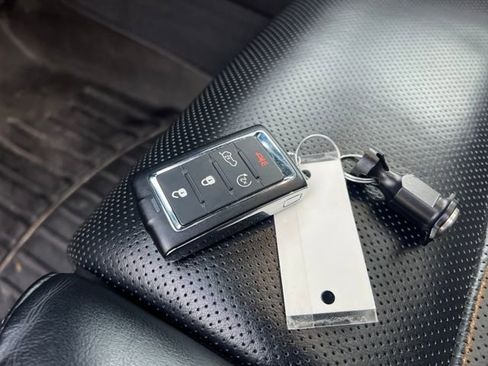 Used 2023 Jeep Grand Cherokee Overland w/ Luxury Tech Group IV image 32