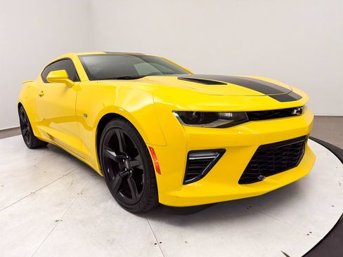 Used 2016 Chevrolet Camaro SS RWD image 2