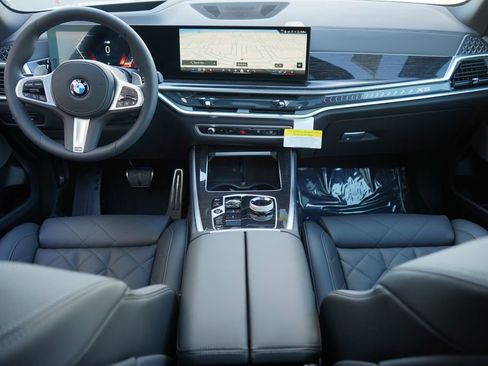 New 2026 BMW X5 xDrive40i w/ Executive Package image 13