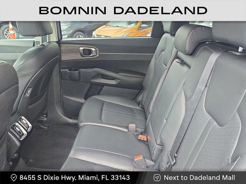 Used 2022 Kia Sorento S image 14