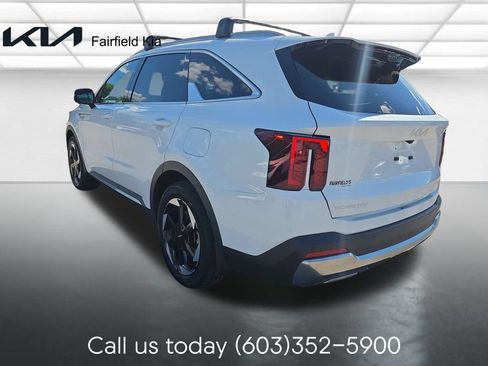Certified 2025 Kia Sorento SX Prestige AWD/4WD image 3
