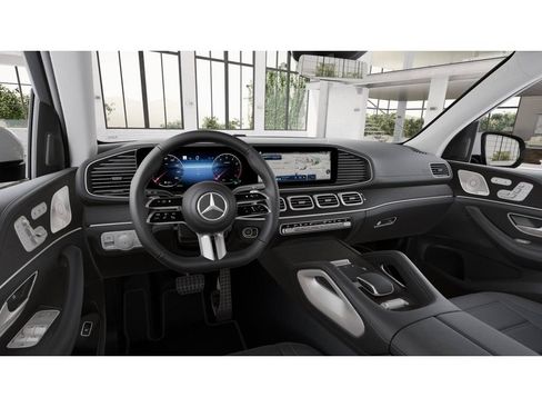 New 2026 Mercedes-Benz GLS 450 4MATIC image 3