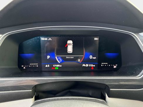 Certified 2022 Volkswagen Tiguan SE image 27