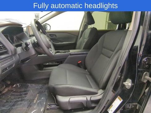 Used 2023 Nissan Rogue S AWD/4WD image 12
