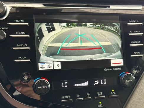 Used 2019 Toyota Camry XLE FWD image 24