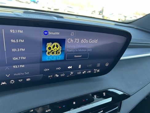 Certified 2025 Buick Enclave Sport Touring FWD image 14