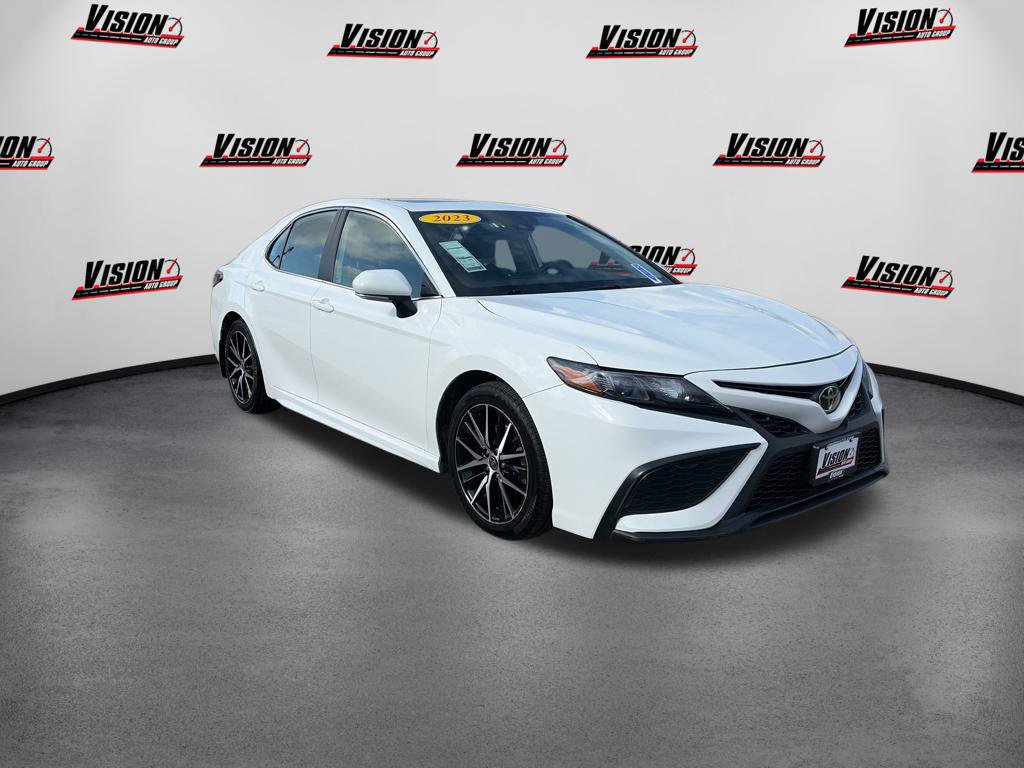 Used 2023 Toyota Camry SE w/ Cold Weather Package AWD/4WD image 3
