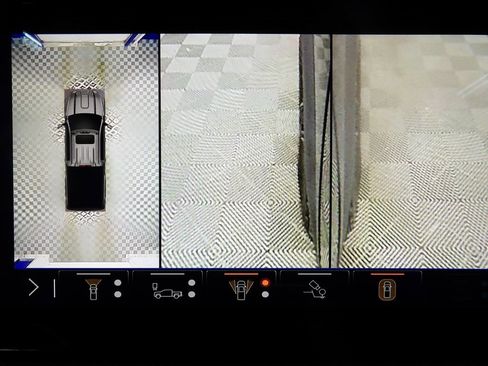 Used 2025 GMC Sierra 2500 Denali w/ Denali Reserve Package image 18