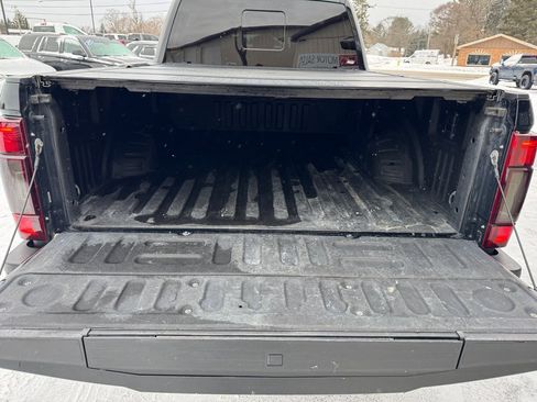 Used 2022 Ford F350 Lariat w/ Black Appearance Package image 34