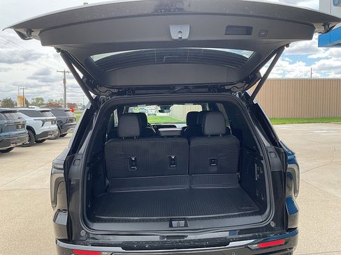 Used 2026 Chevrolet Traverse High Country AWD/4WD image 14