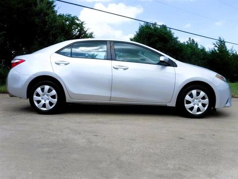 Used 2014 Toyota Corolla LE image 5
