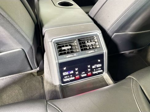 Certified 2023 Porsche Panamera 4 Platinum Edition AWD/4WD image 20