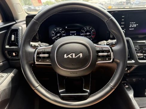Used 2023 Kia Sorento SX AWD/4WD image 15